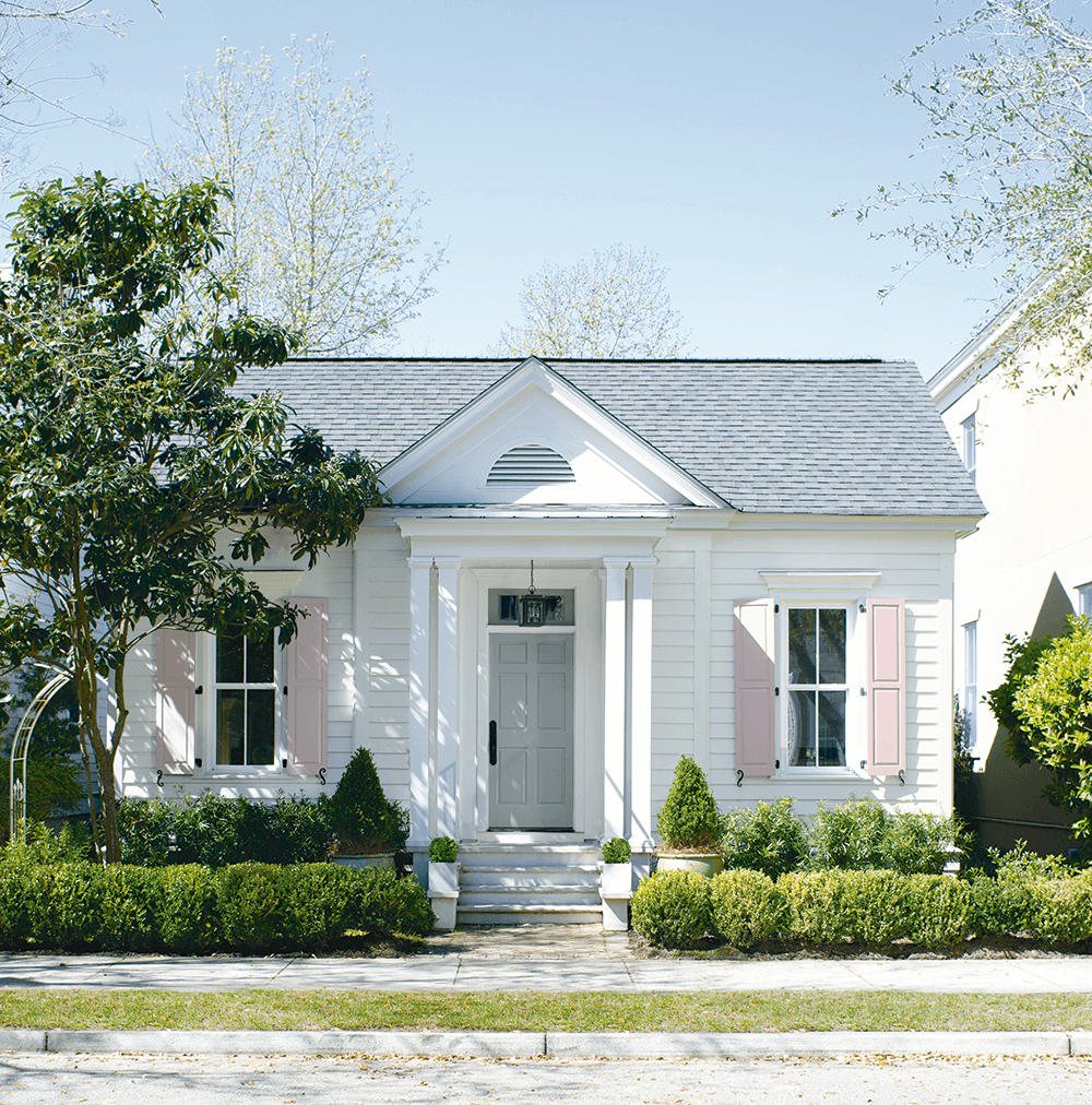Exterior Paint in Larchmont, New York - Village Paint Supply - Benjamin Moore Authorized Retailer